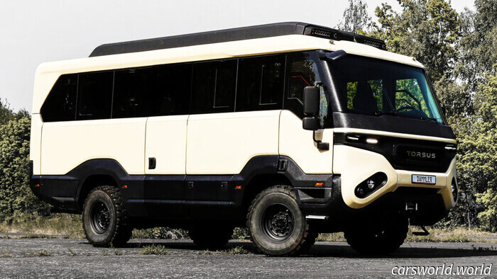 ¡El autobús todoterreno Monster oculta un interior que envidia a los hoteles | Carscoops